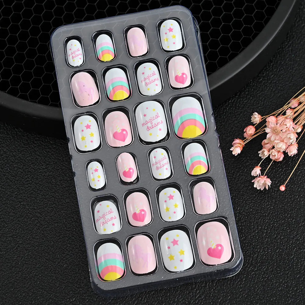 24 Pçs/caixa Unhas infantis para meninas, padrão de desenho animado, unhas postiças fofas para crianças, pontas de unhas falsas kawaii acrílicas artificiais de pressão na unha + ferramenta