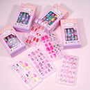 120 Unhas Postiças Infantis, Unhas de Acrílico com Desenhos Animados para Crianças, Unhas Curtas Kawaii para Meninas com Cobertura Total, Unhas Falsas com Cola de Gel