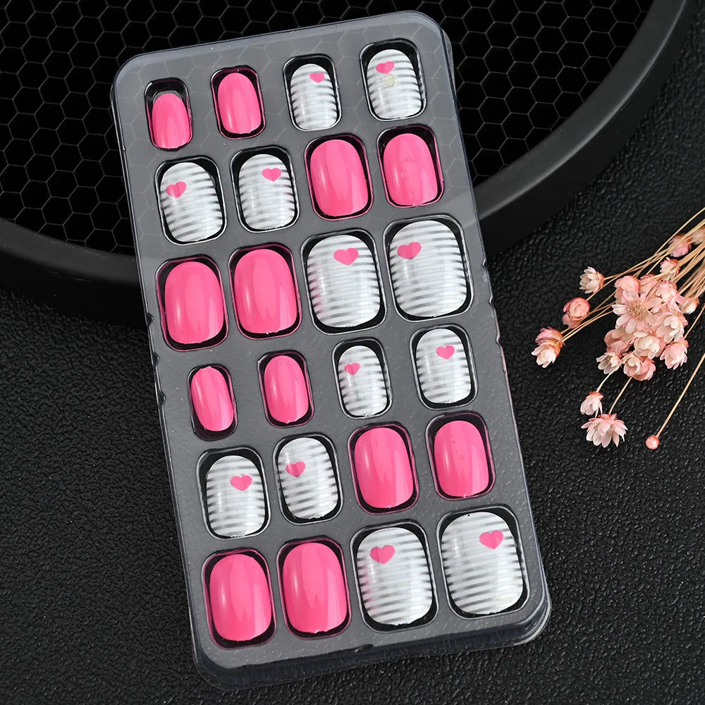 24 Pçs/caixa Unhas infantis para meninas, padrão de desenho animado, unhas postiças fofas para crianças, pontas de unhas falsas kawaii acrílicas artificiais de pressão na unha + ferramenta